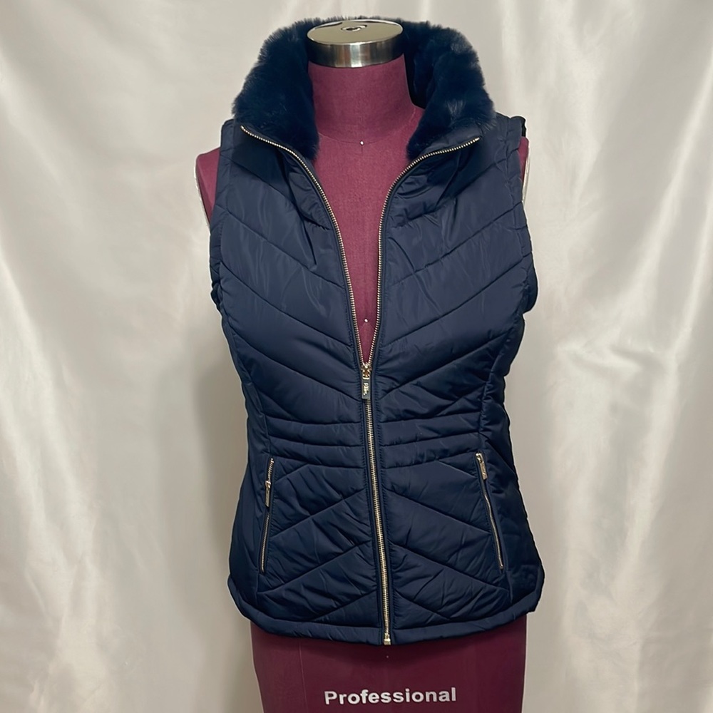 Elie. Elie Tahari Faux Fur Collar vest in Night Life Size S /P